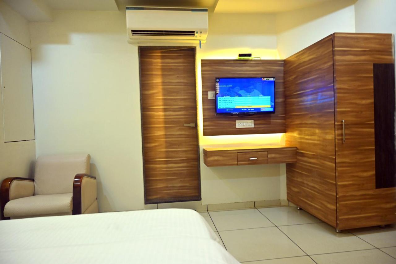 Hotel Aaram Umargām Exterior photo